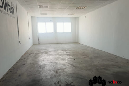 local-comercial-de-124m2-en-alquiler-calle-baza-del-poligono-juncaril-albolote-granada-3