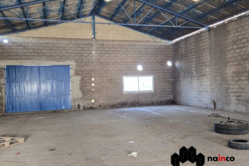 nave-industrial-en-alquiler-y-venta-en-fuente-vaqueros-con-400m2-de-nave-industrial-y-300m2-de-campa-ref-005pr330-4