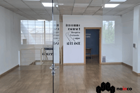 estupendo-local-comercial-en-alquiler-en-el-corazon-del-poligono-juncaril-albolote-granada-con-148m2-divididos-en-dos-plantas-ref-567vv001-4