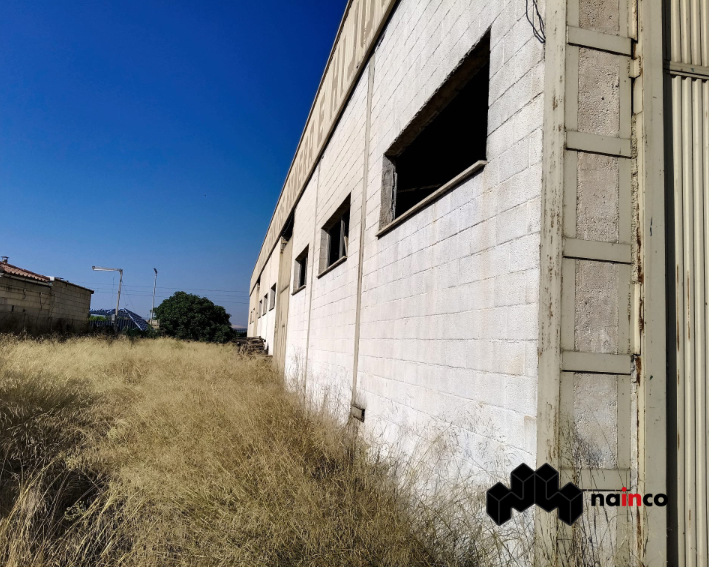 atencion-inversores-2-500m2-en-vista-de-todo-el-mundo-esquina-en-carretera-de-cordoba-con-mas-de-1000m2-de-nave-industrial-ref-009rt990