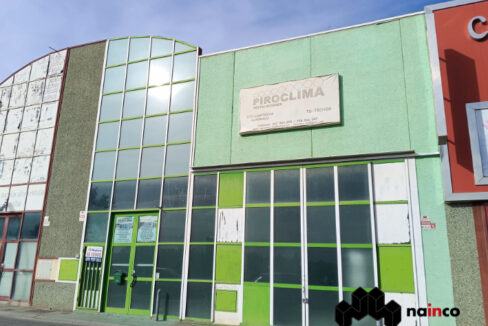preciosa-nave-industrial-en-venta-en-el-poligono-el-fresno-con-350-m2-cuadrados-de-planta-mas-planta-alta-ref-110tt110-1