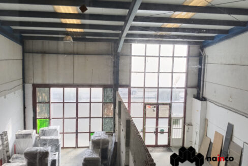 preciosa-nave-industrial-en-venta-en-el-poligono-el-fresno-con-350-m2-cuadrados-de-planta-mas-planta-alta-ref-110tt110-3