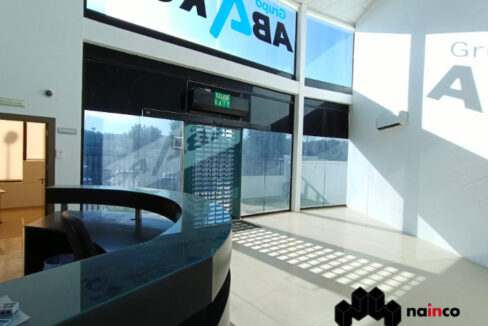 preciosa-nave-comercial-en-alhendin-con-160m2-totalmente-instalada-con-zona-de-exposicion-almacen-oficina-y-garaje-ref-234kp098-5