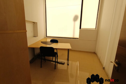 preciosa-nave-comercial-en-alhendin-con-160m2-totalmente-instalada-con-zona-de-exposicion-almacen-oficina-y-garaje-ref-234kp098-6