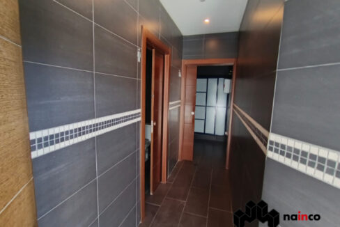 preciosa-nave-comercial-en-alhendin-con-160m2-totalmente-instalada-con-zona-de-exposicion-almacen-oficina-y-garaje-ref-234kp098-7