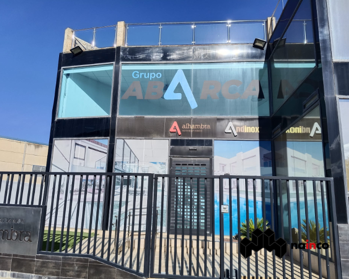 preciosa-nave-comercial-en-alhendin-con-160m2-totalmente-instalada-con-zona-de-exposicion-almacen-oficina-y-garaje-ref-234kp098