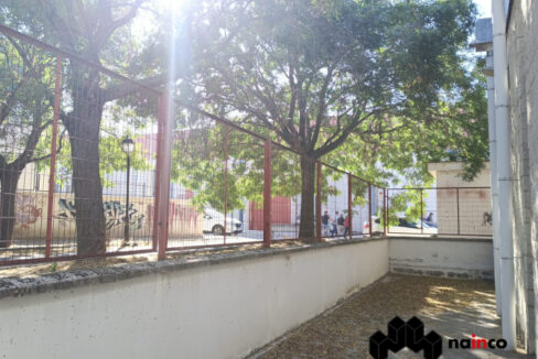 preciosa-nave-en-alquiler-nave-industrial-en-una-de-las-mejores-esquinas-del-poligono-el-florio-ref-090tp089-3