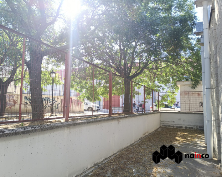 preciosa-nave-en-alquiler-nave-industrial-en-una-de-las-mejores-esquinas-del-poligono-el-florio-ref-090tp089-3