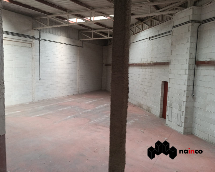 preciosa-nave-en-alquiler-nave-industrial-en-una-de-las-mejores-esquinas-del-poligono-el-florio-ref-090tp089-5