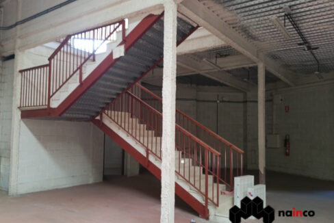 preciosa-nave-en-alquiler-nave-industrial-en-una-de-las-mejores-esquinas-del-poligono-el-florio-ref-090tp089-8