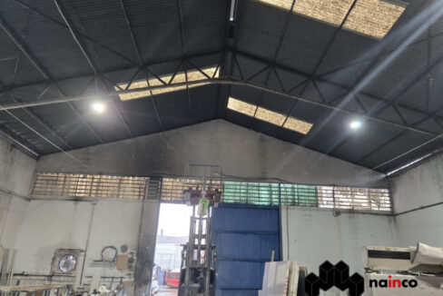 nave-industrial-en-venta-en-el-poligono-los-alamos-atarfe-granada-270m2-construidos-y-570m2-de-parcela-con-cimentacion-ref-200tp228-1