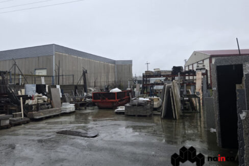 nave-industrial-en-venta-en-el-poligono-los-alamos-atarfe-granada-270m2-construidos-y-570m2-de-parcela-con-cimentacion-ref-200tp228-3