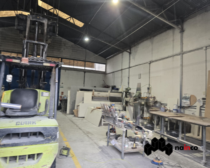 nave-industrial-en-venta-en-el-poligono-los-alamos-atarfe-granada-270m2-construidos-y-570m2-de-parcela-con-cimentacion-ref-200tp228-5