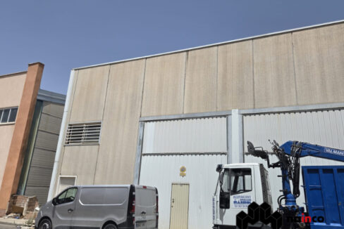 preciosa-nave-en-venta-en-poligono-juncaril-con-380m2-totalmente-diafanos-ref-481tt123-4